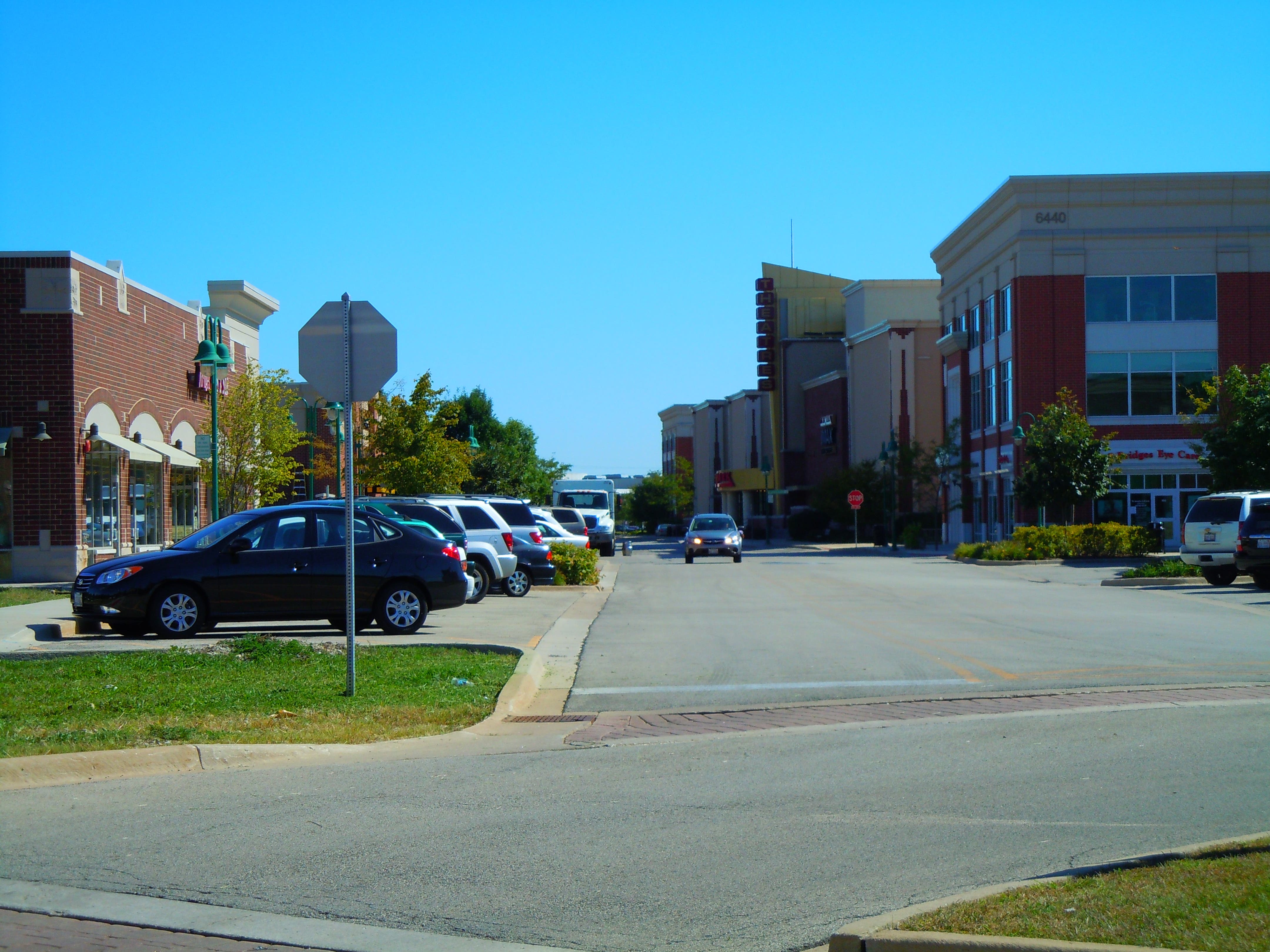 image of vehicle fleet for a moving & storage company