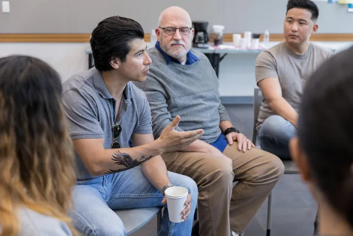 Menn i samtale og veiledning som del av kristen rehabilitering ved Evangeliesenteret