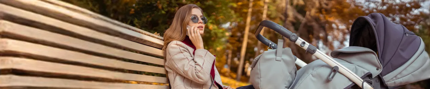 Mulher recebendo ligação do DDD 82.