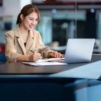 Anotações durante comunicação no Telegram Web por funcionária.