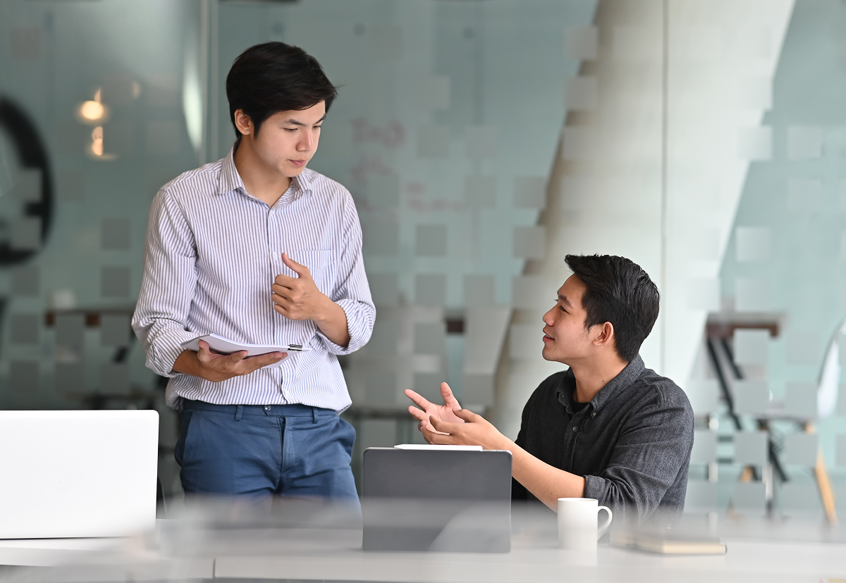 How to Choose the Right Global Hiring Platform