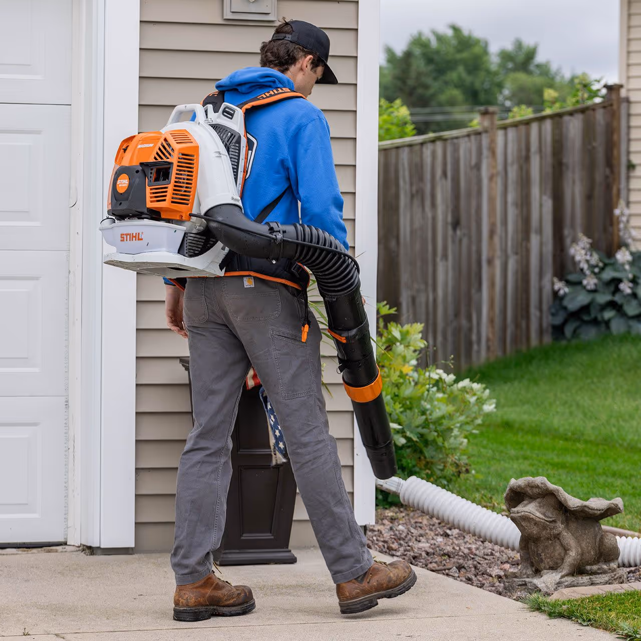 About us page image showing professional landscaping crew