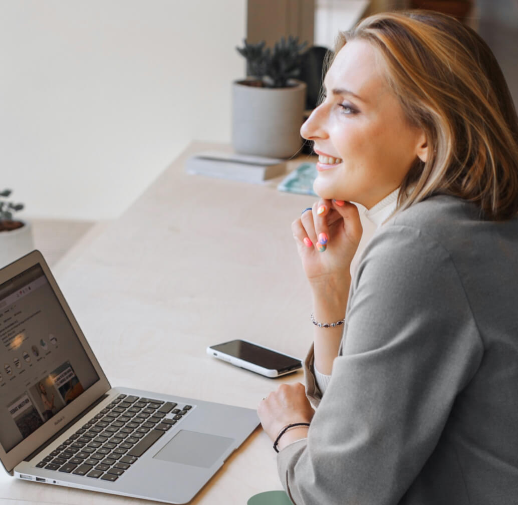 A Bank Account That Grows With You - Finantic X Webflow Template