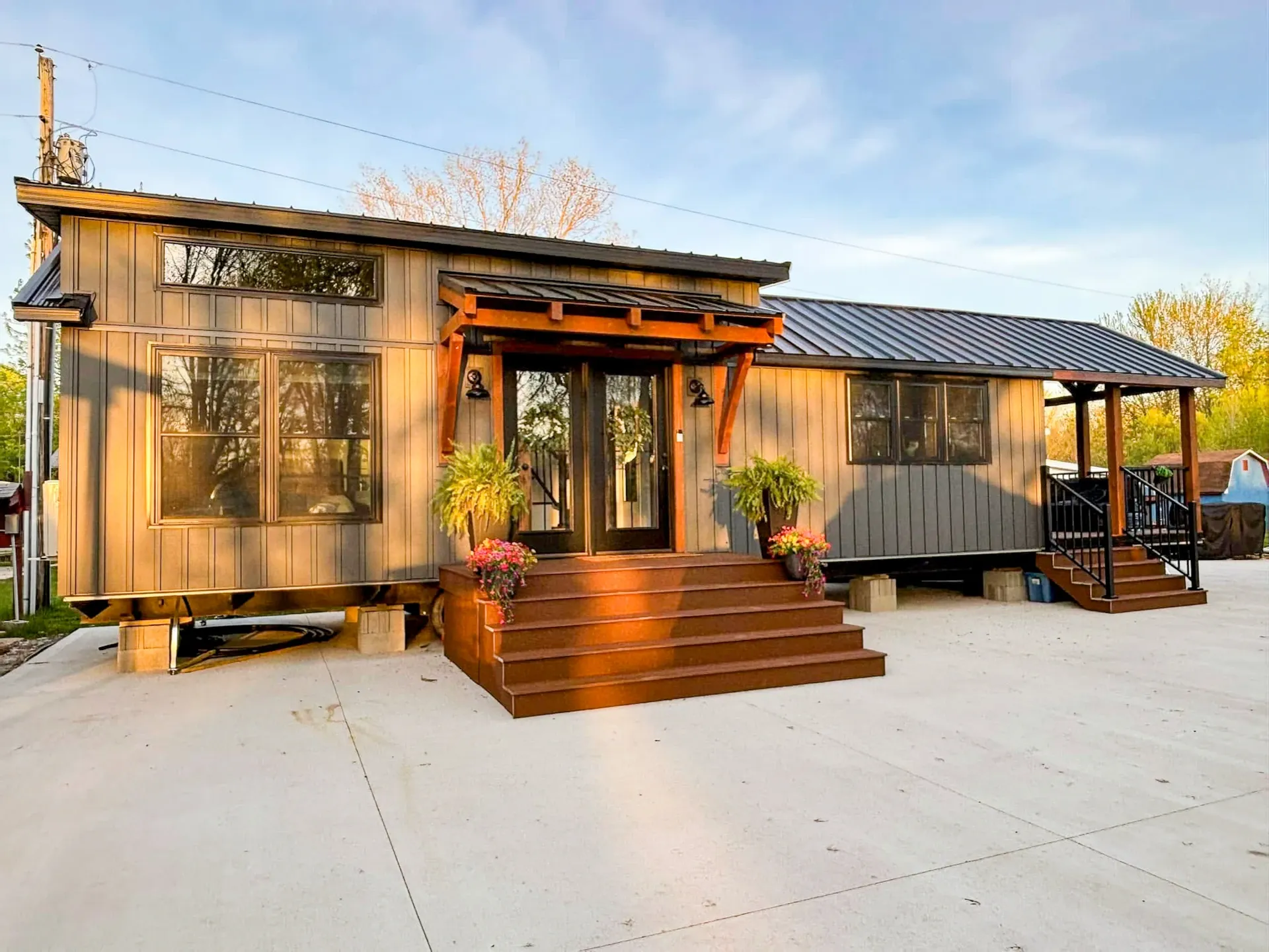 cedar ridge tiny home front staircase