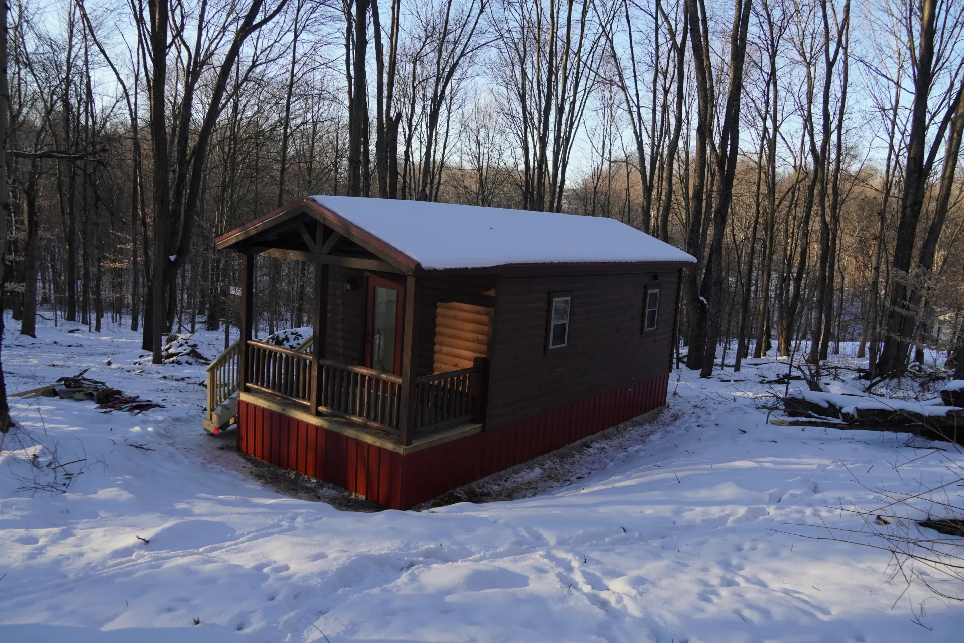 the alpine tiny home side