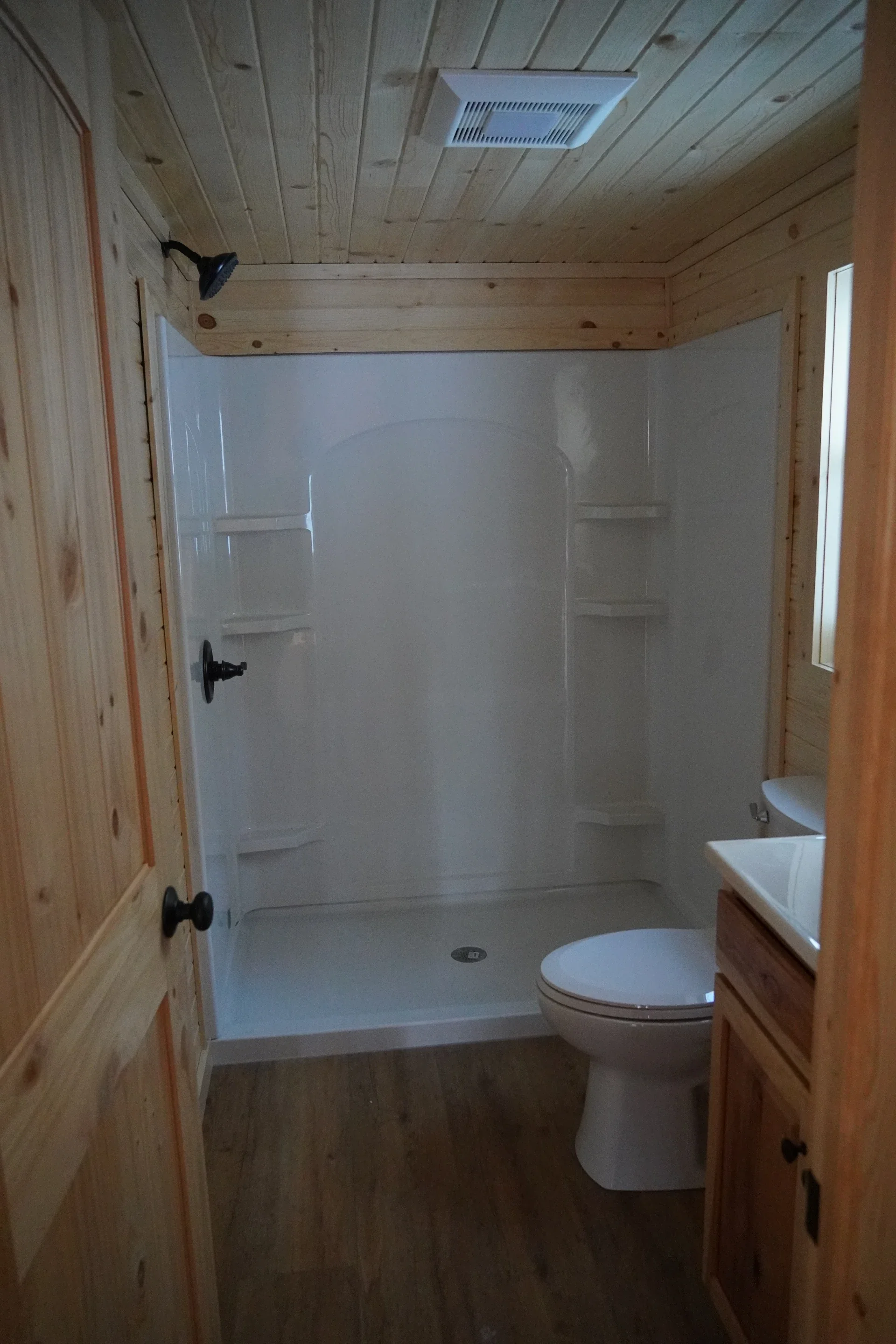 the alpine tiny home bathroom