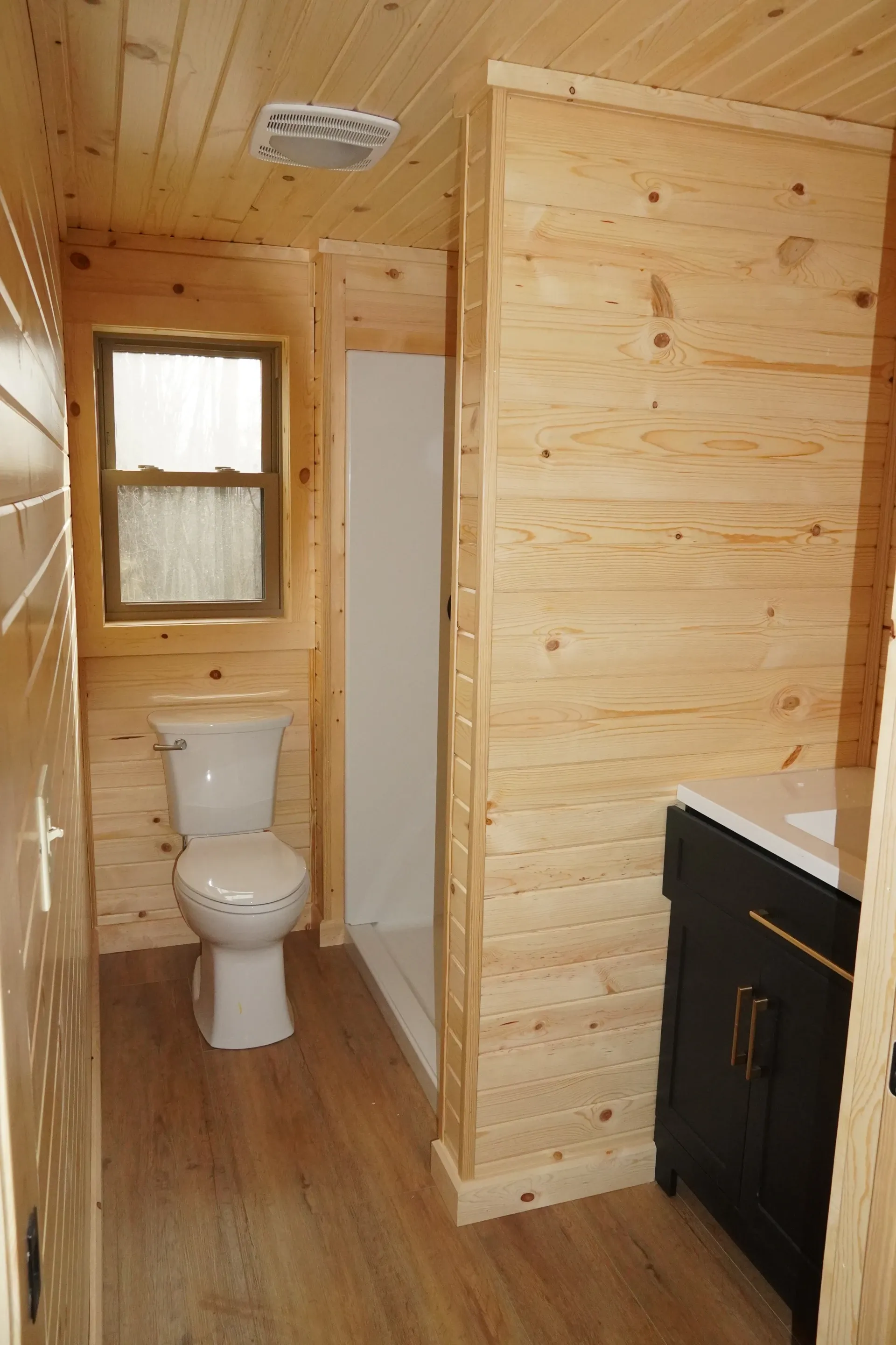 the aspen tiny home bathroom 2