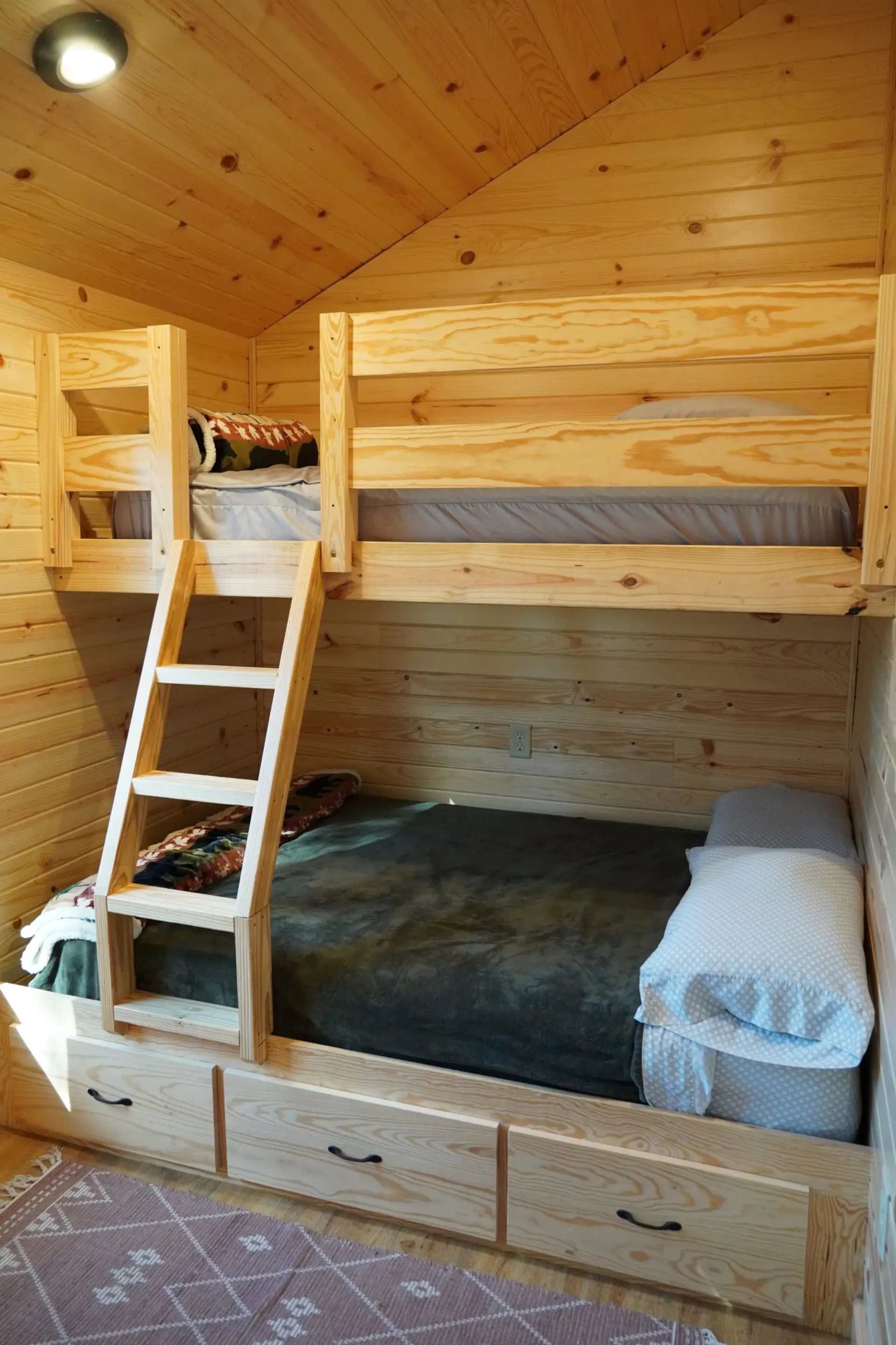 the aspen tiny home bunk beds