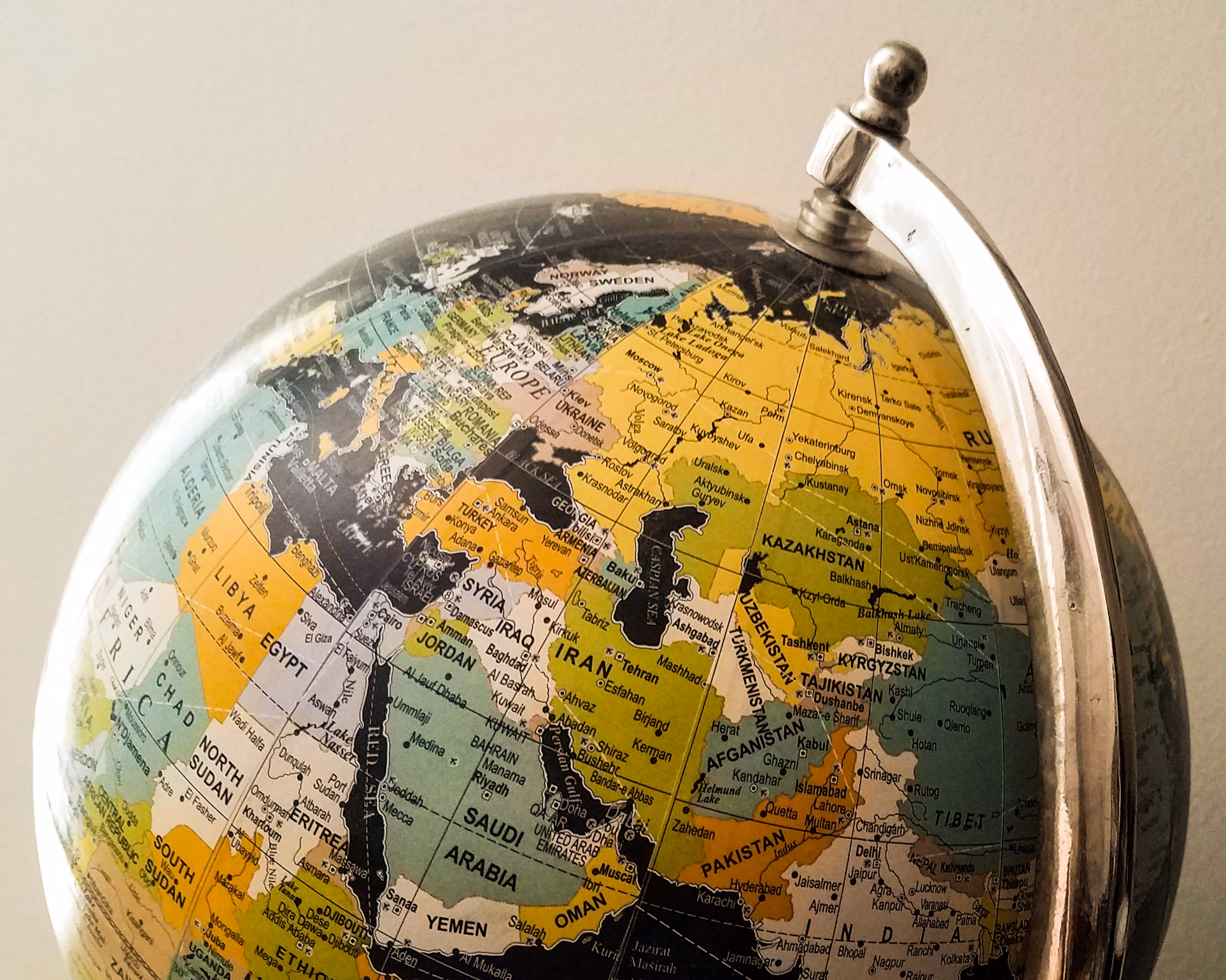 Graduate Magnets: Top Countries and Programs Attracting Global Talent in 2025