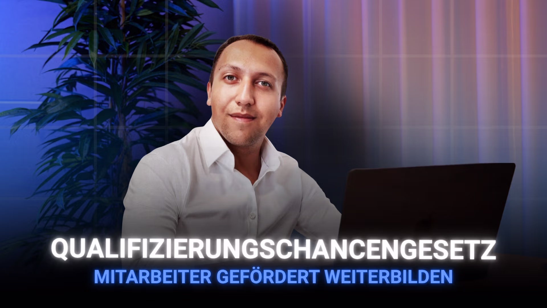 Banner für DISTART Weiterbildung zum Social Media Manager mit 100% Förderung und Porträt eines Mannes in weißem Hemd.
