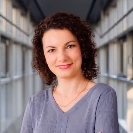 Bettina Stoi