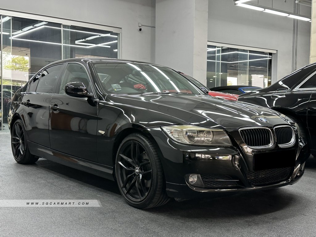 BMW 3 Series 320i (COE till 02/2029)