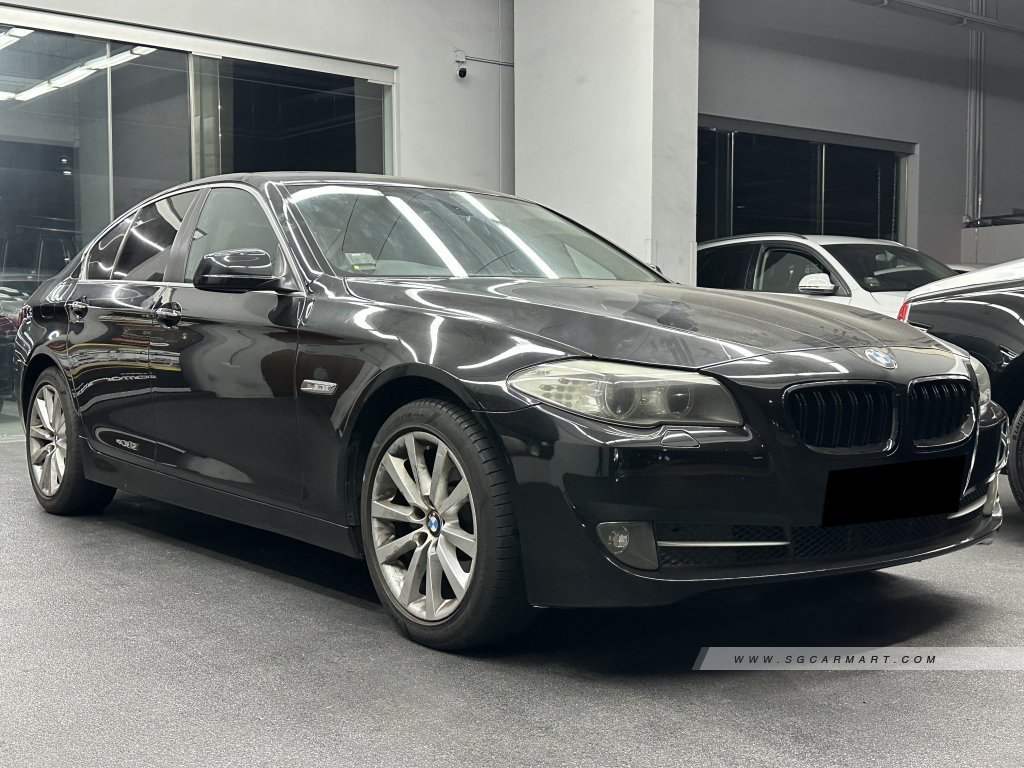 BMW 5 Series 523i (COE till 06/2030)
