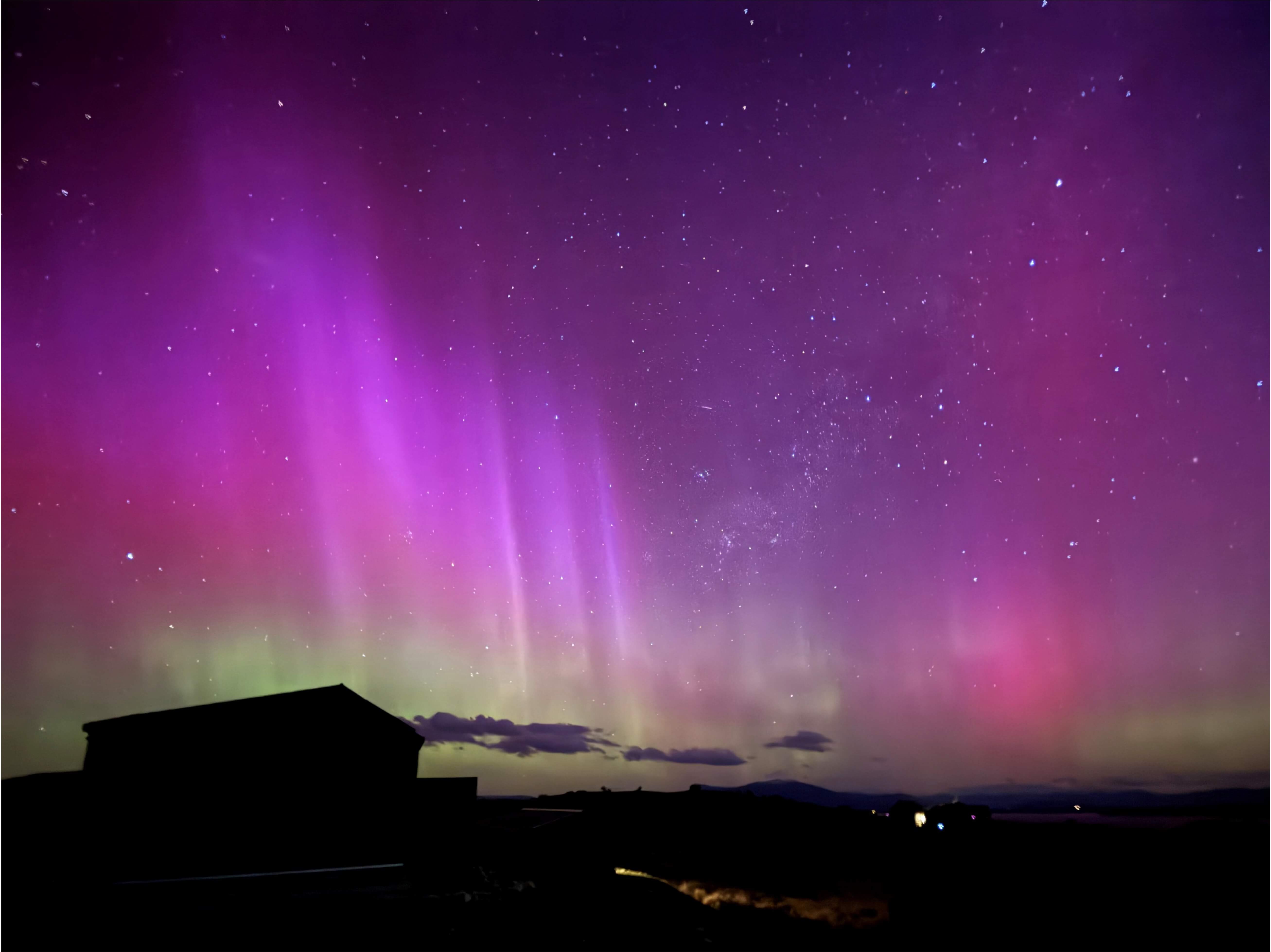 Aurora Australis above Guide Hill Station