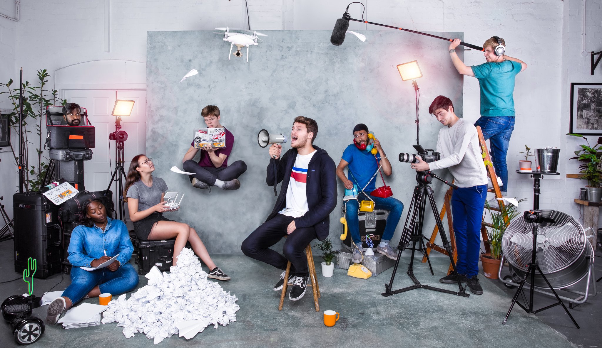 DgEhrs0XkAAOGzE.jpg large