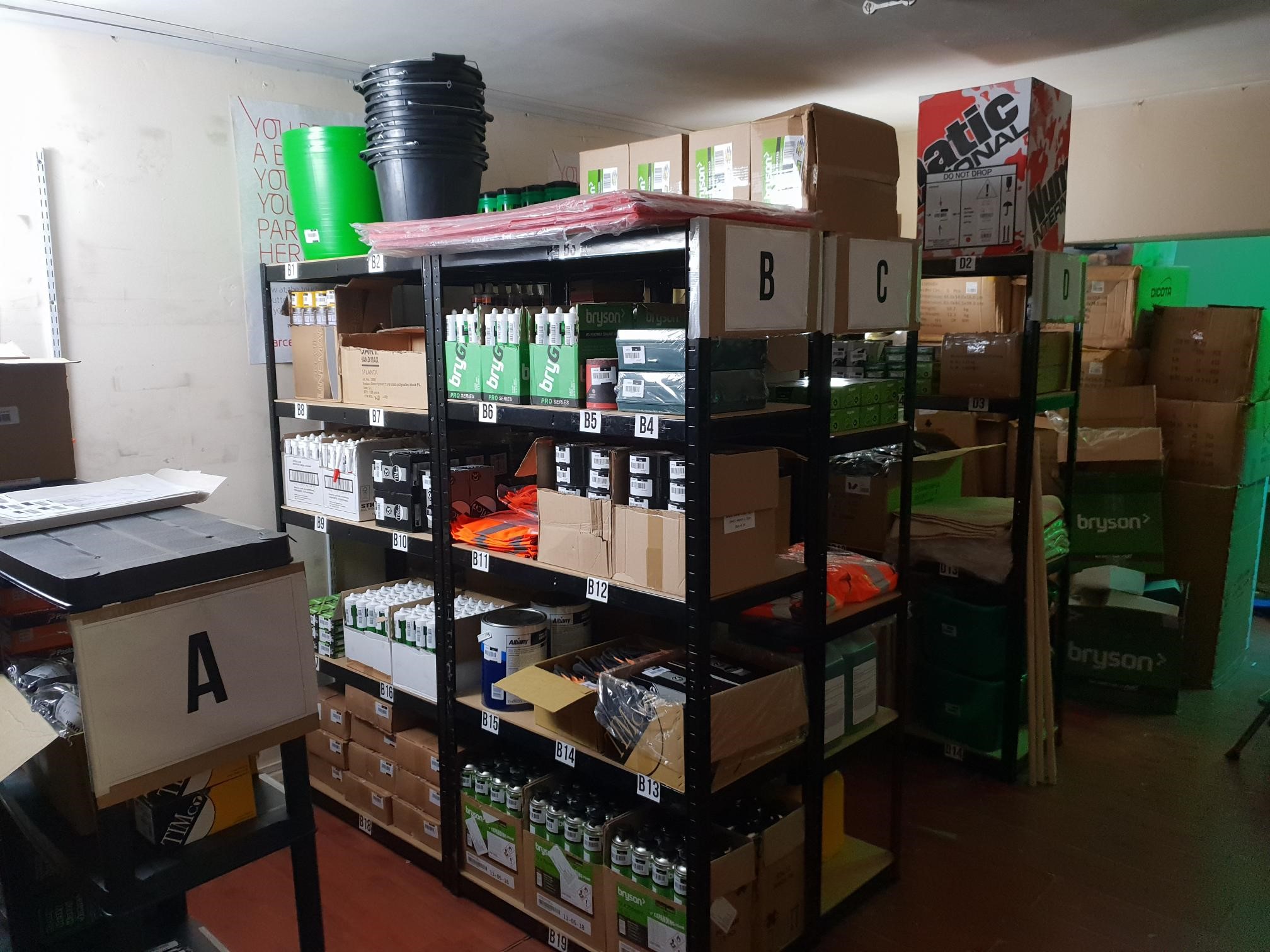 Parcelly Quiqup Bryson launch AUG18 Parcelly mini warehouse2