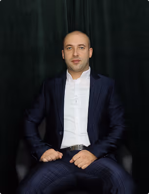 Danijel Zdravković– advokat, član tima advokatske kancelarije Aleksić