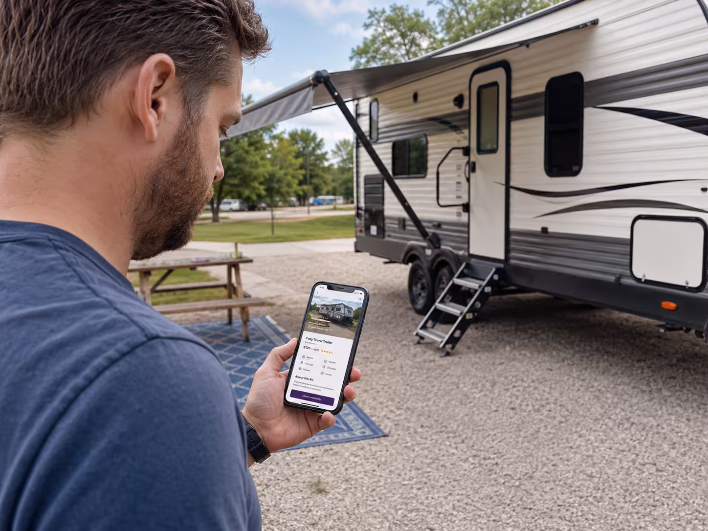 Renter checking travel trailer rental prices near Springfield, Missouri