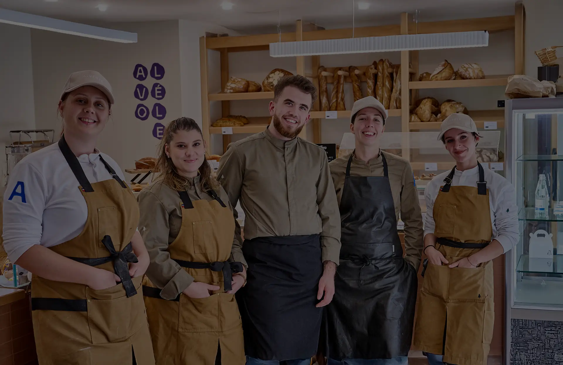 Toute l'éqiuipe de la boulangerie pâtisserie Alvéole à Annecy