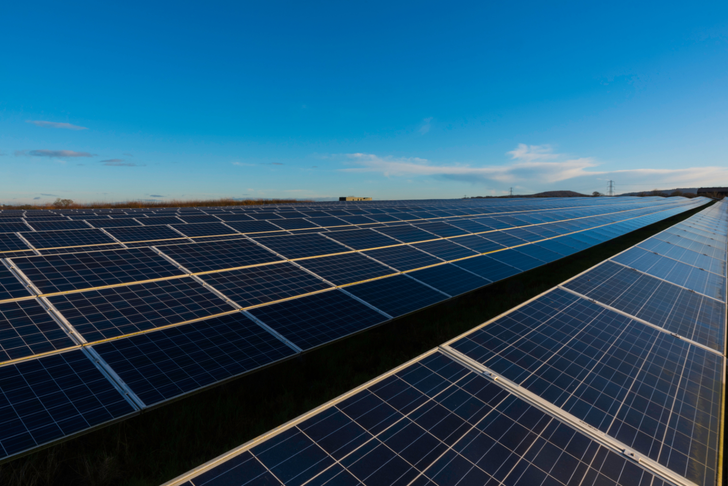 [background image] image of aerial view over popular travel destination 3