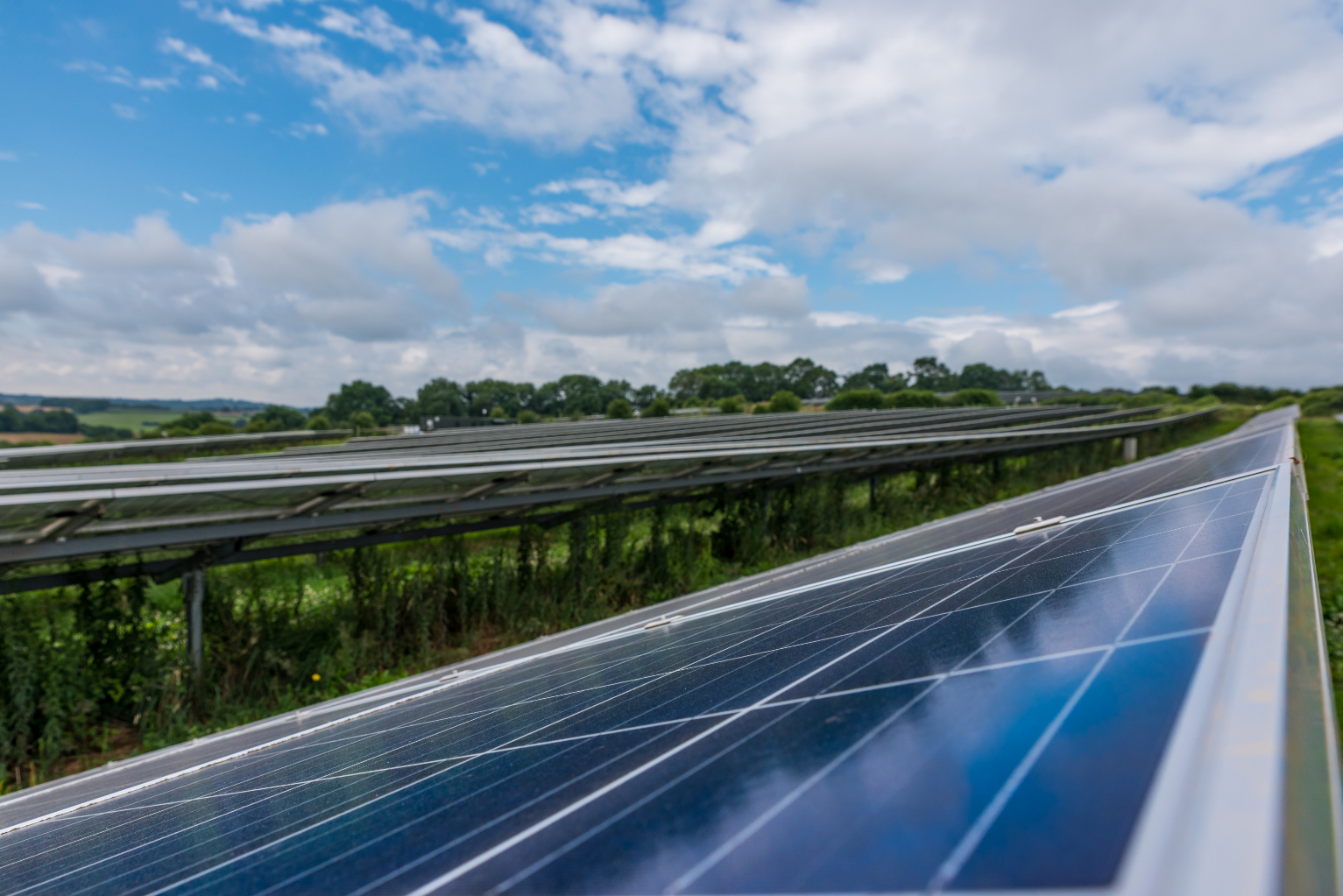 [background image] image of aerial view over popular travel destination 3