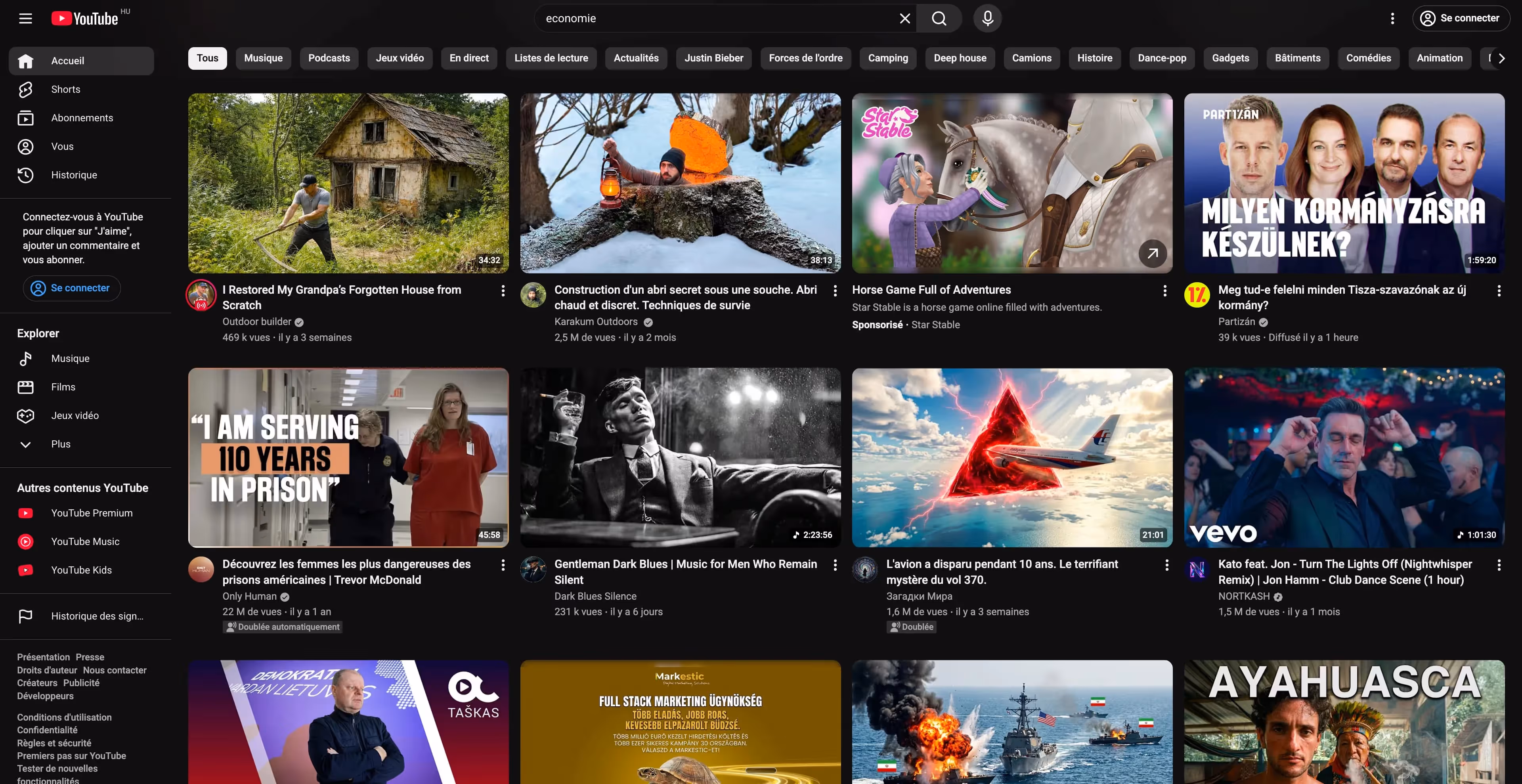 Video camera and YouTube play button icon representing video SEO and GEO optimization for search engines and generative AI models
