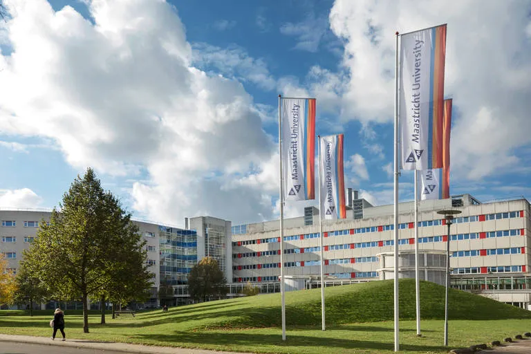 De fusie van de faculteiten: oprichting van de Faculty of Health, Medicine and Life Sciences