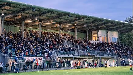 Vue des gradins remplis lors d’un match au Stade Nantais.