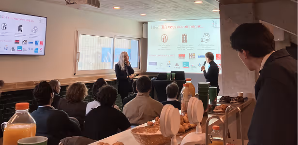 Photographie d'une matinée Business & Rugby pour les personnes souhaitant y assister.