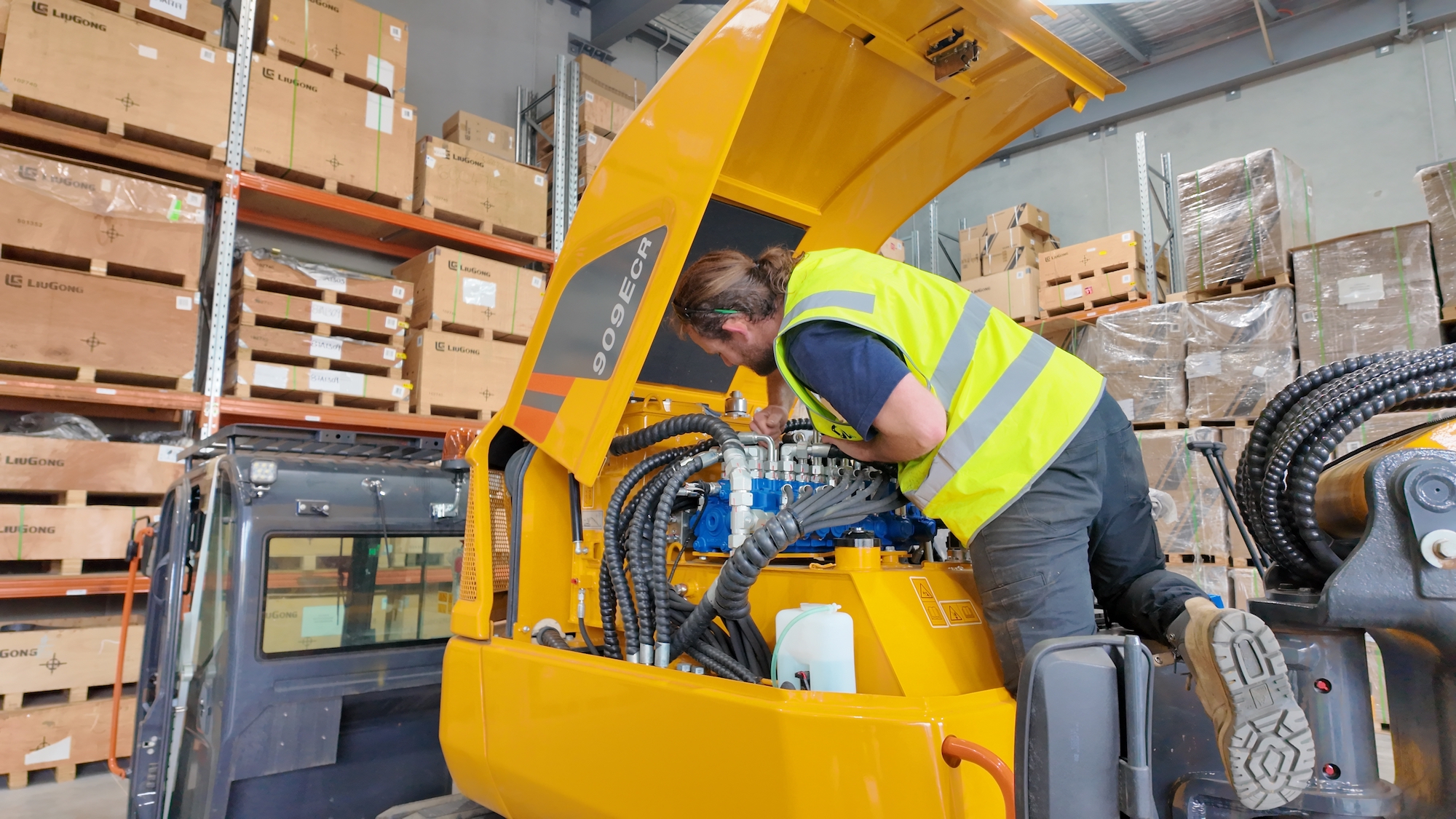 LiuGong Excavator Service on site at CDA