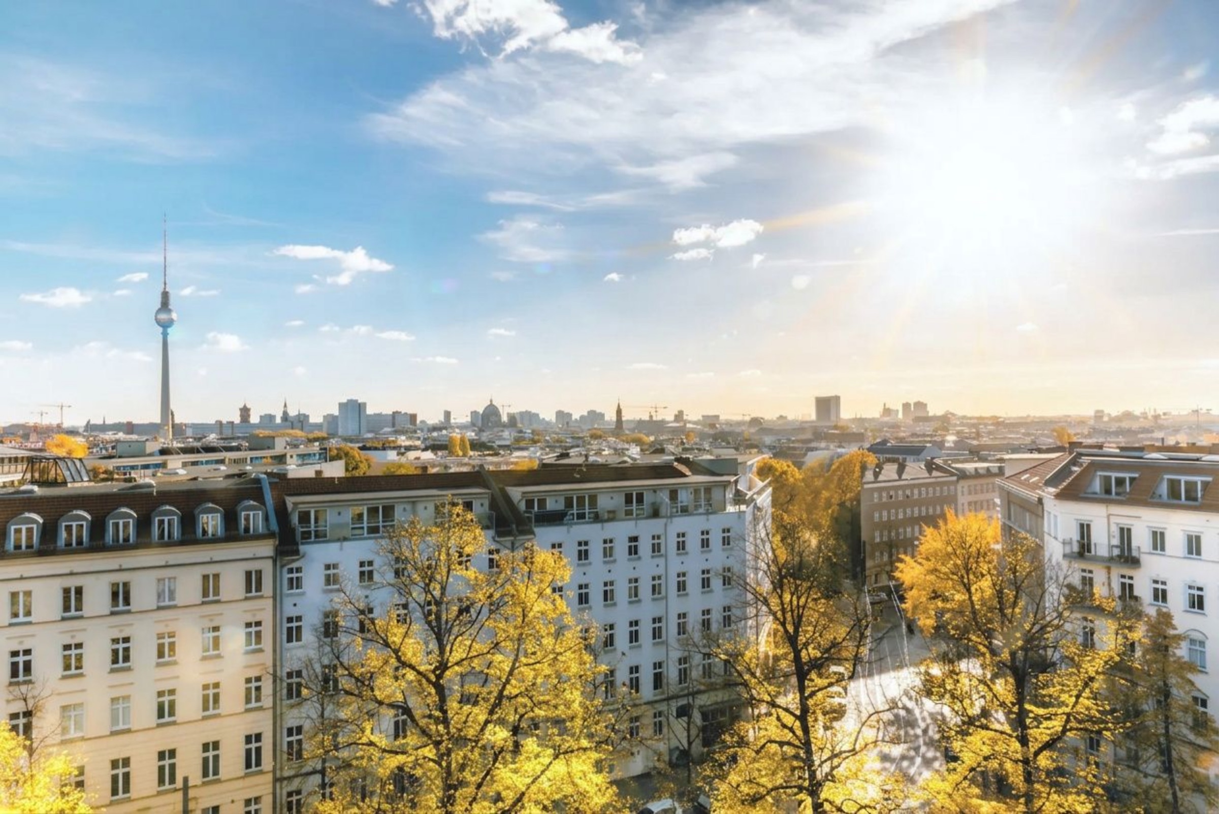 Berliner Skyline bei Sonnenuntergang