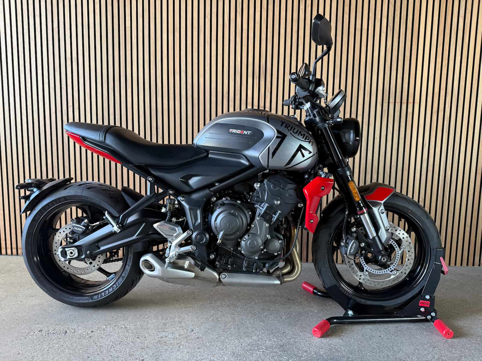 Triumph Trident 660