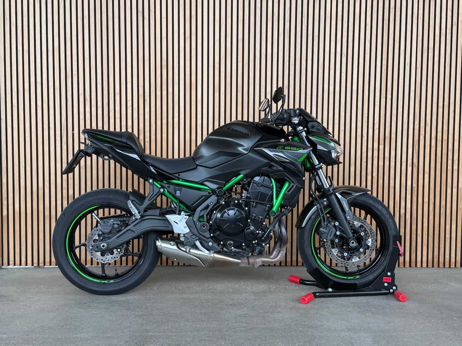 Kawasaki Z650 (35kw)