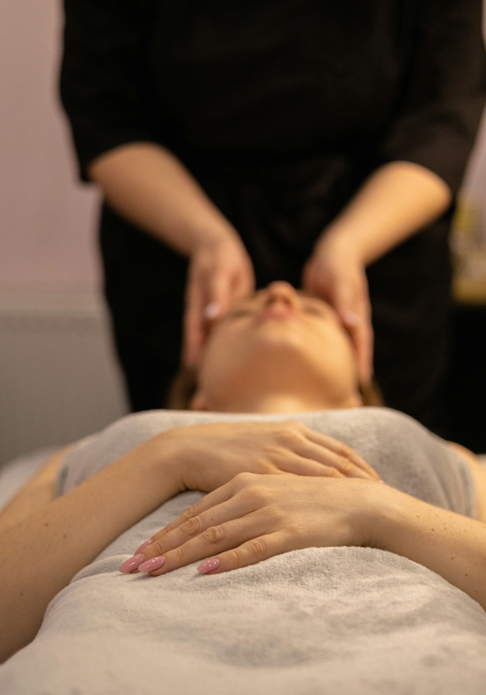 Femme recevant un soin de bien-être