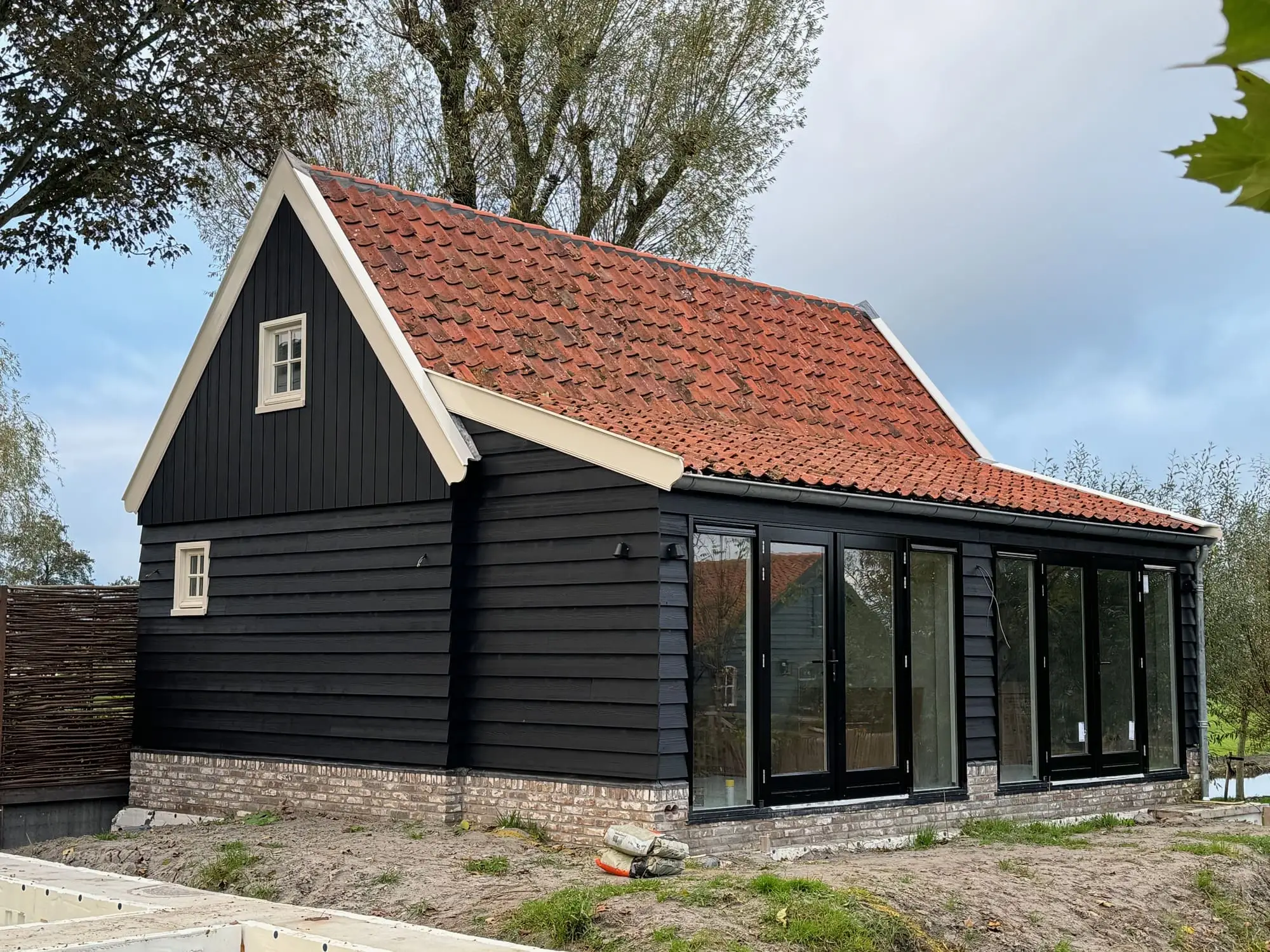 Verduurzamingsproject Arnhem - isolatie en afwerking door BLOC Bouwgroep