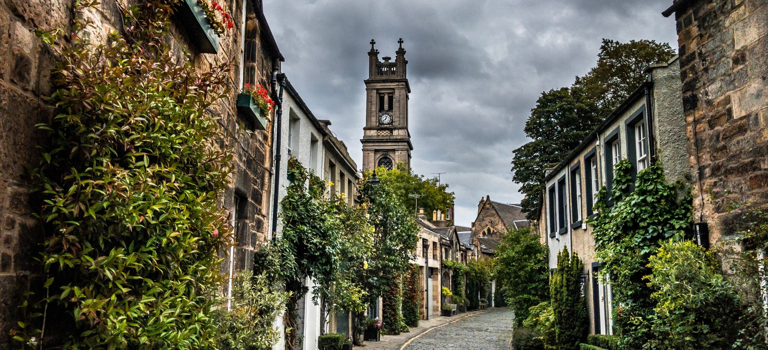 Why Edinburgh Homeowners Choose Full Property Renovations Over Piecemeal Updates