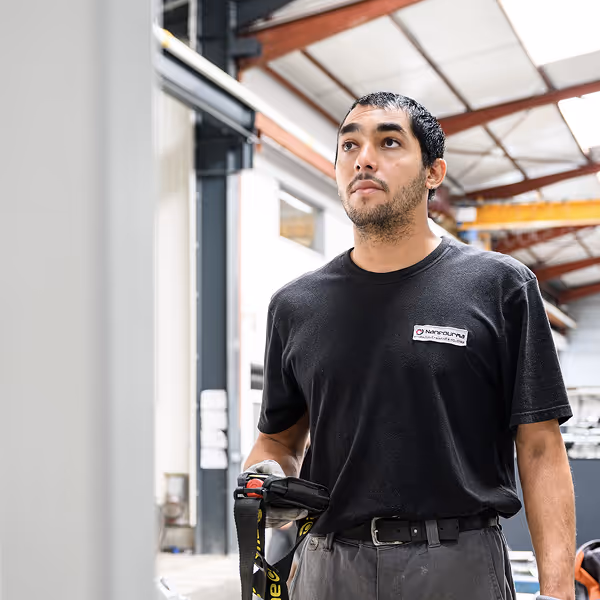 Technicien Nanfourma équipé d’outils de maintenance industrielle