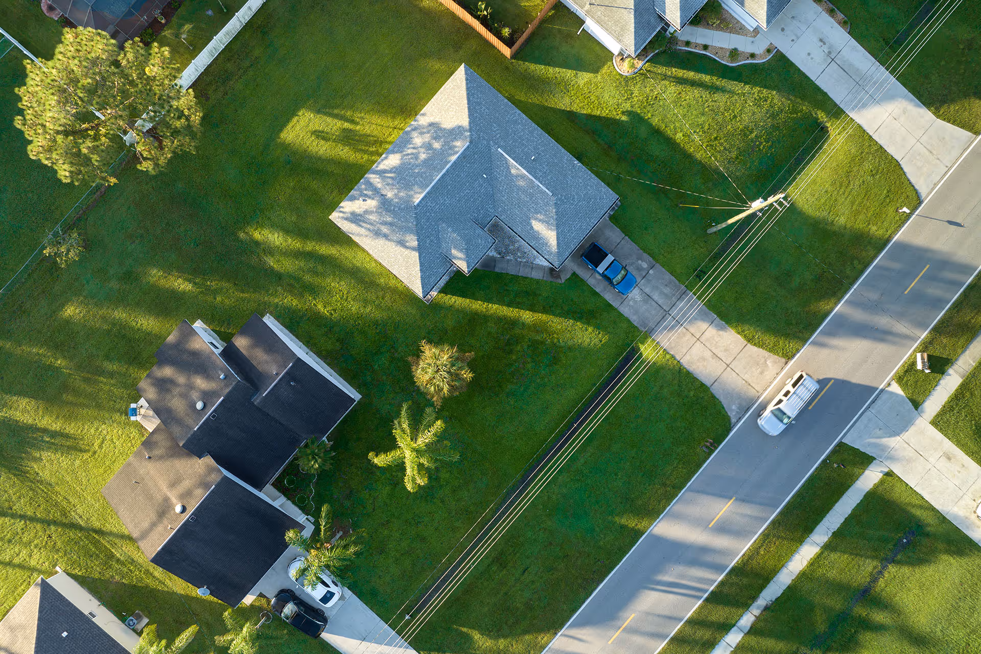 Professional lawn care services near me by LCL Lawn Care Services in West Tampa