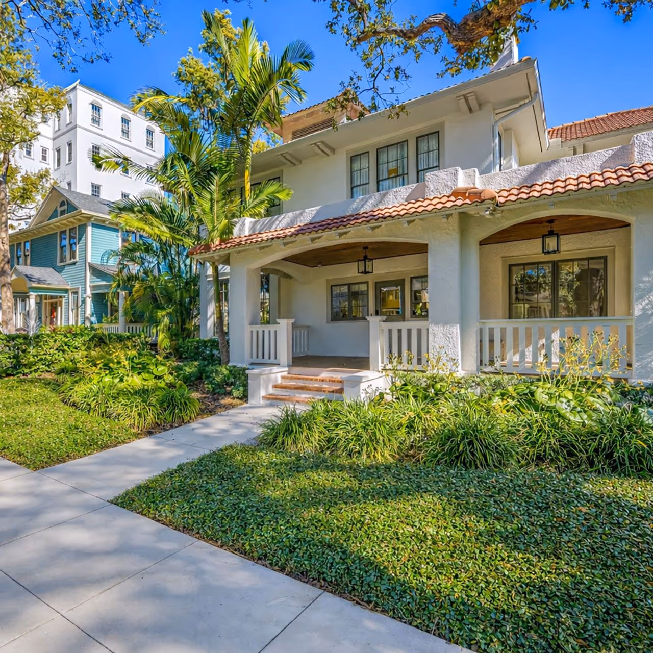 Professional lawn maintenance near me by LCL Lawn Care Services