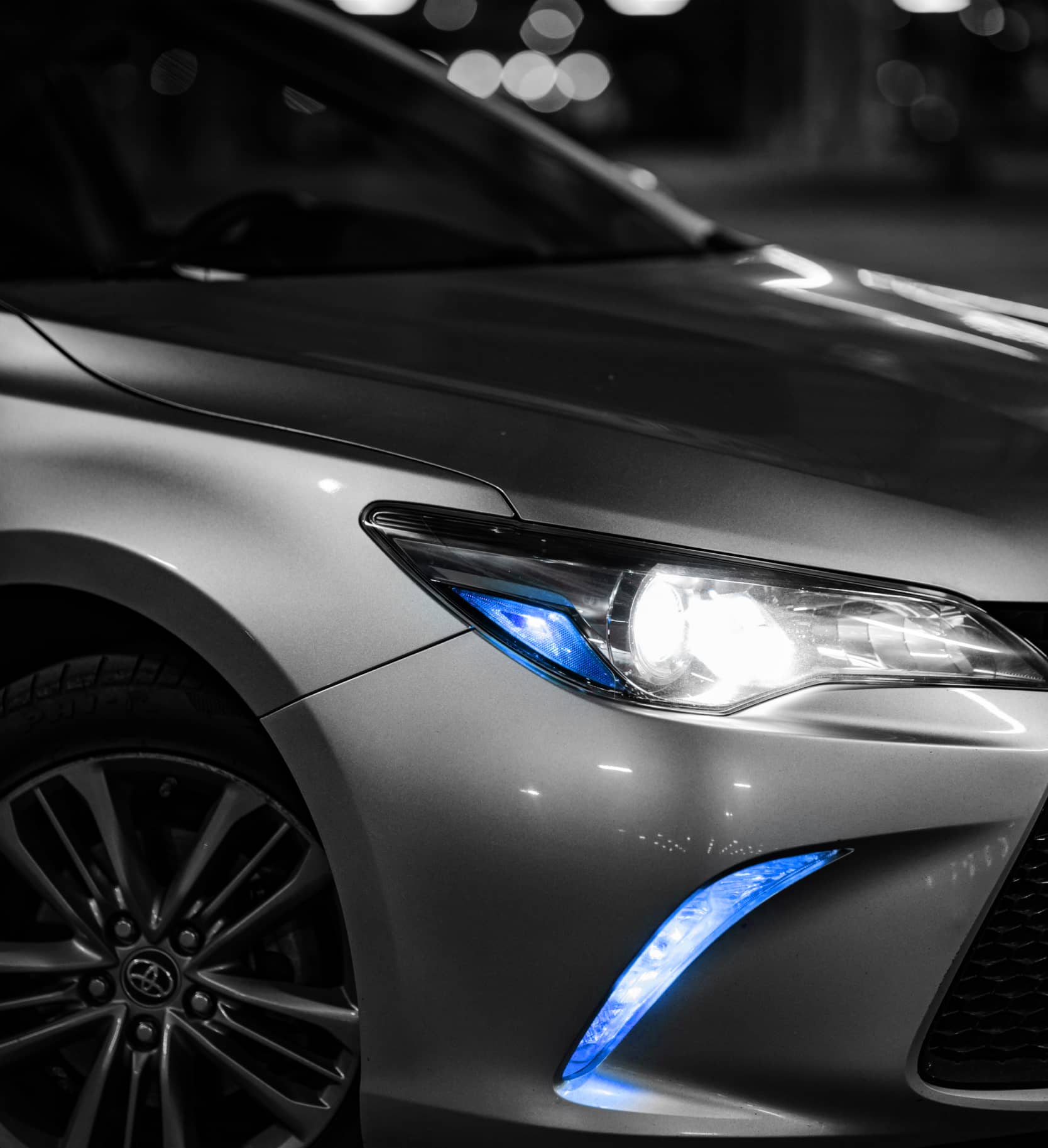 Get In Touch Today Luxury Car Header - Carrepair X Webflow Template