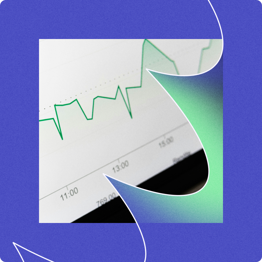 Close-up of a digital screen displaying a green line graph showing fluctuations over time between 11:00 and 15:00.