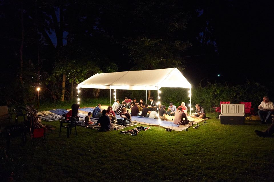 “Dinner After Dark” – Serving Muslim Students During Ramadan
