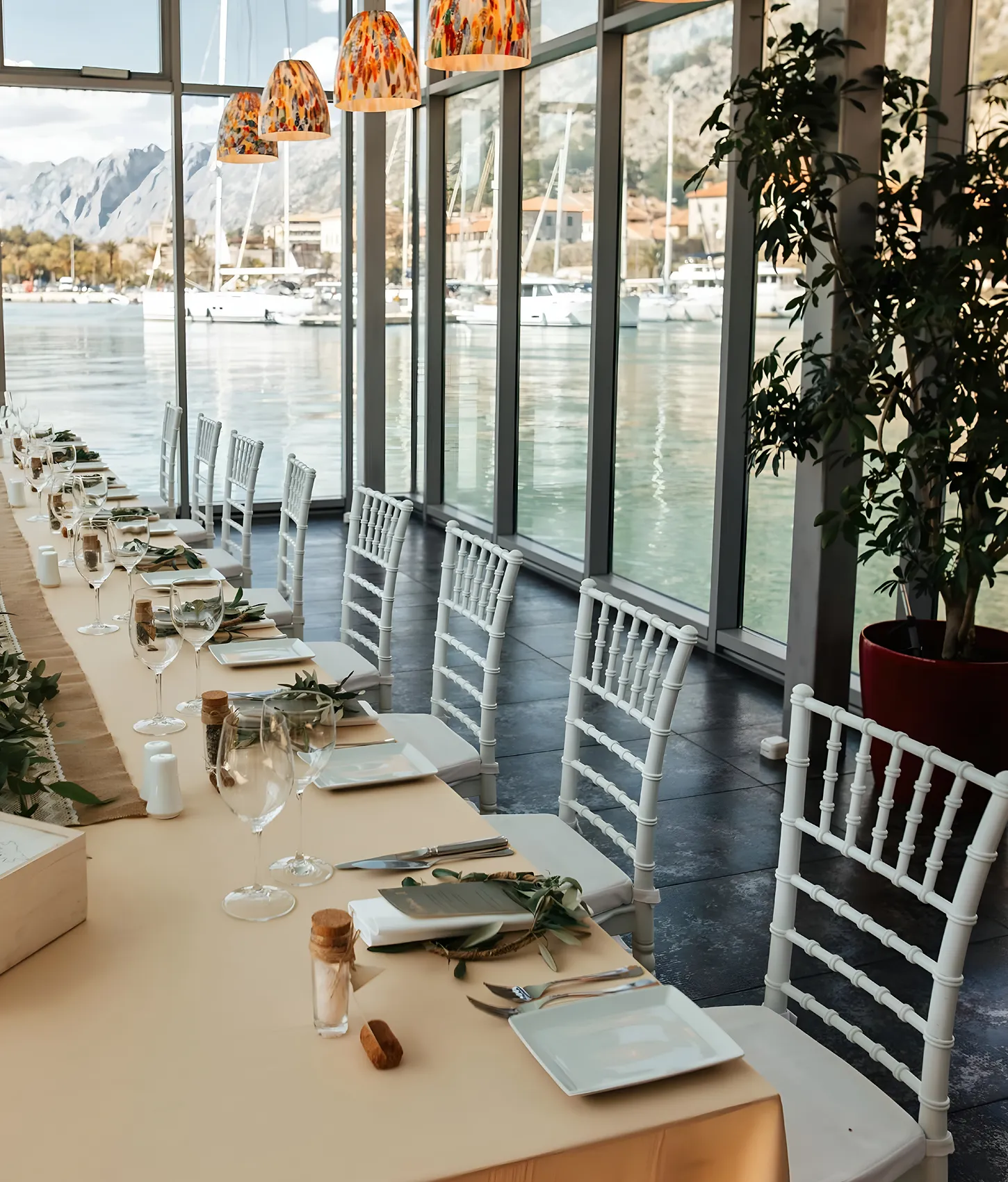 Home-three-restourant-image