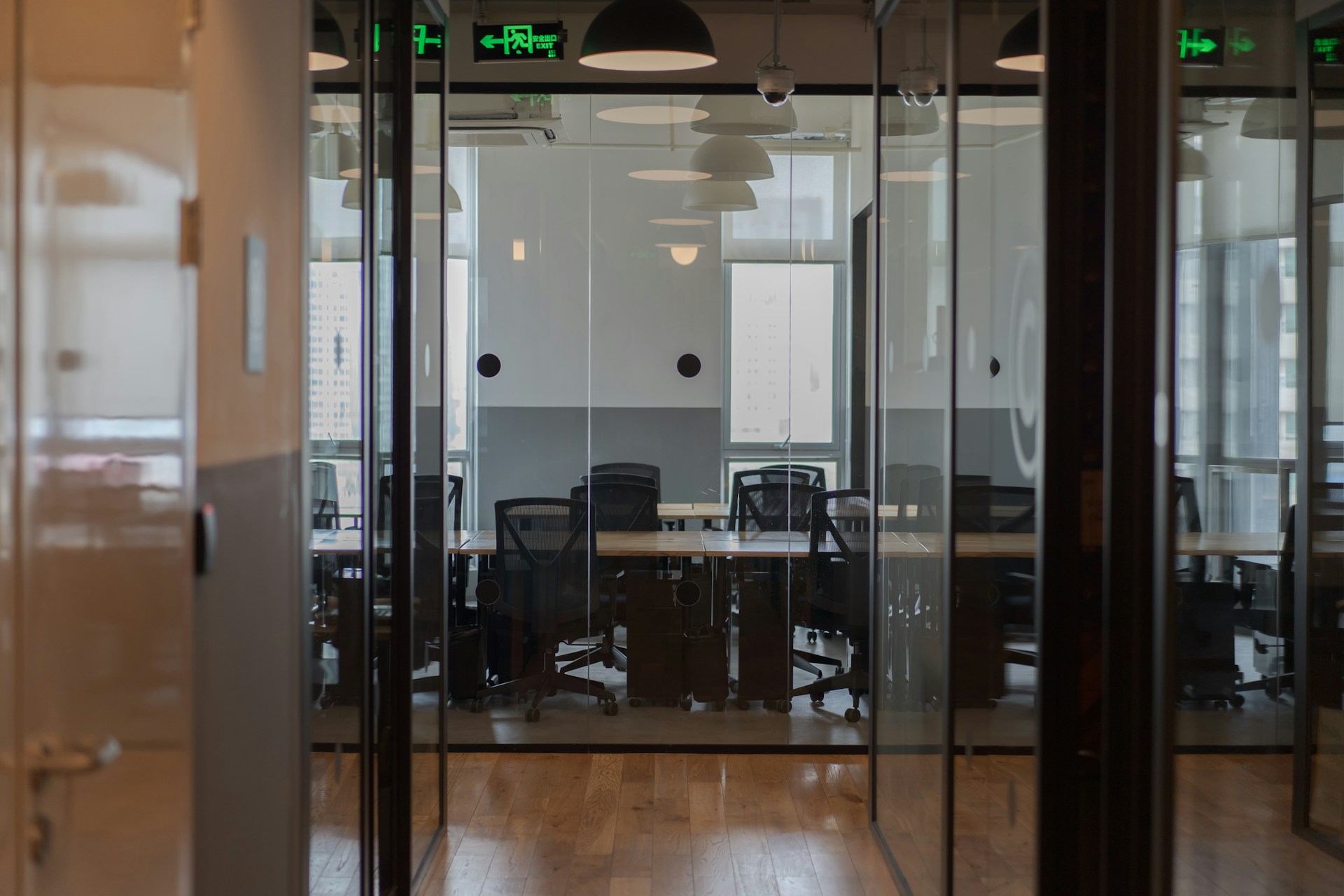 Group of individuals engaged in a collaborative discussion around a table.
