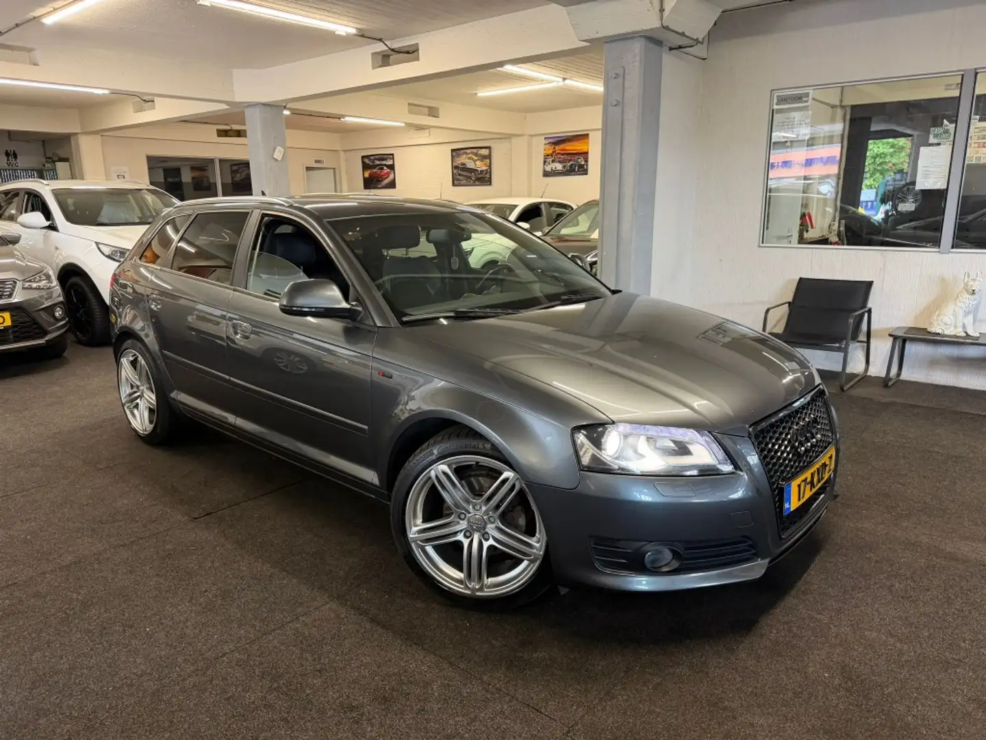 Audi A3 tijdens de voorbereiding op een bezichtiging en proefrit
