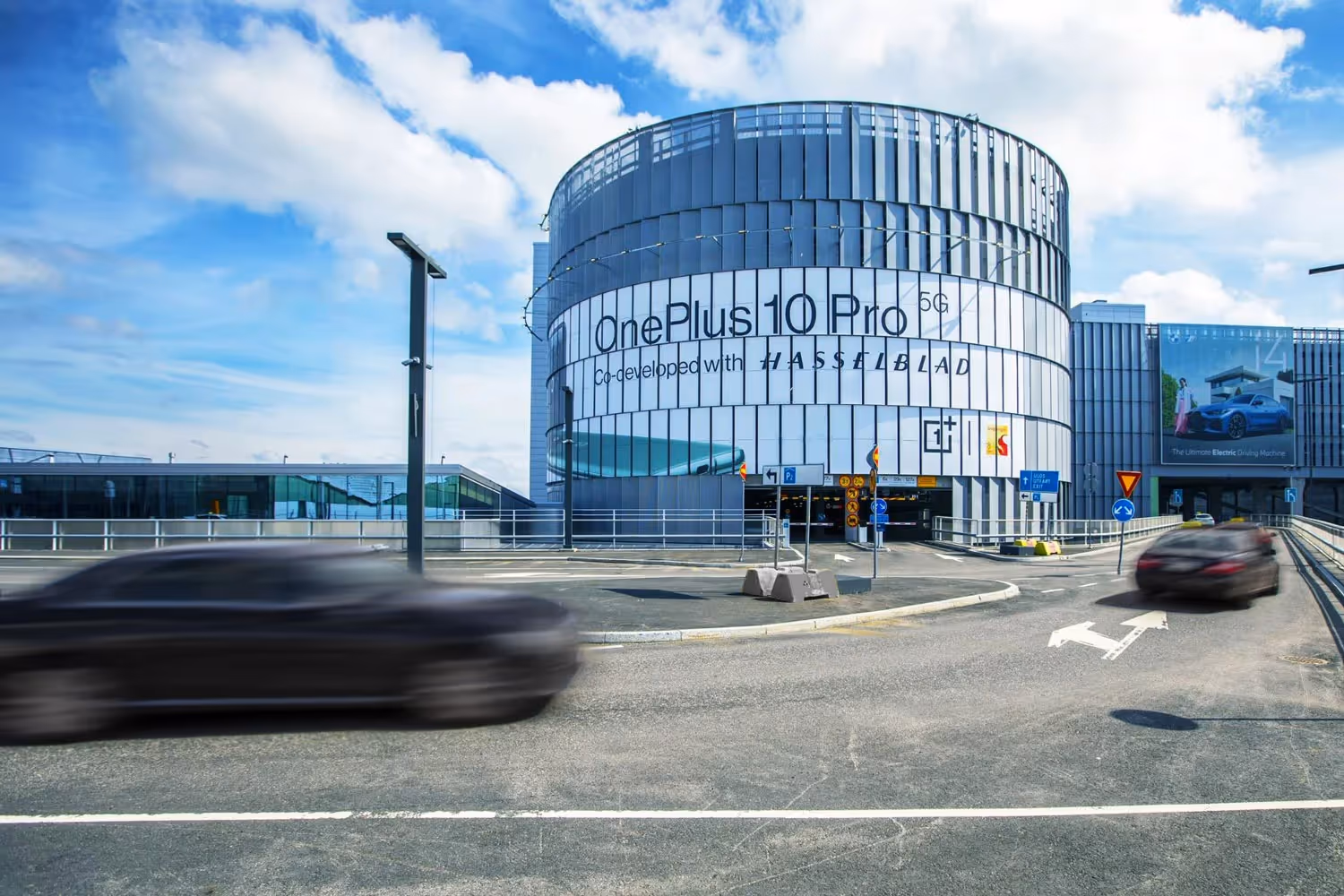 oneplus_las_p2_curve_wallscape_2022