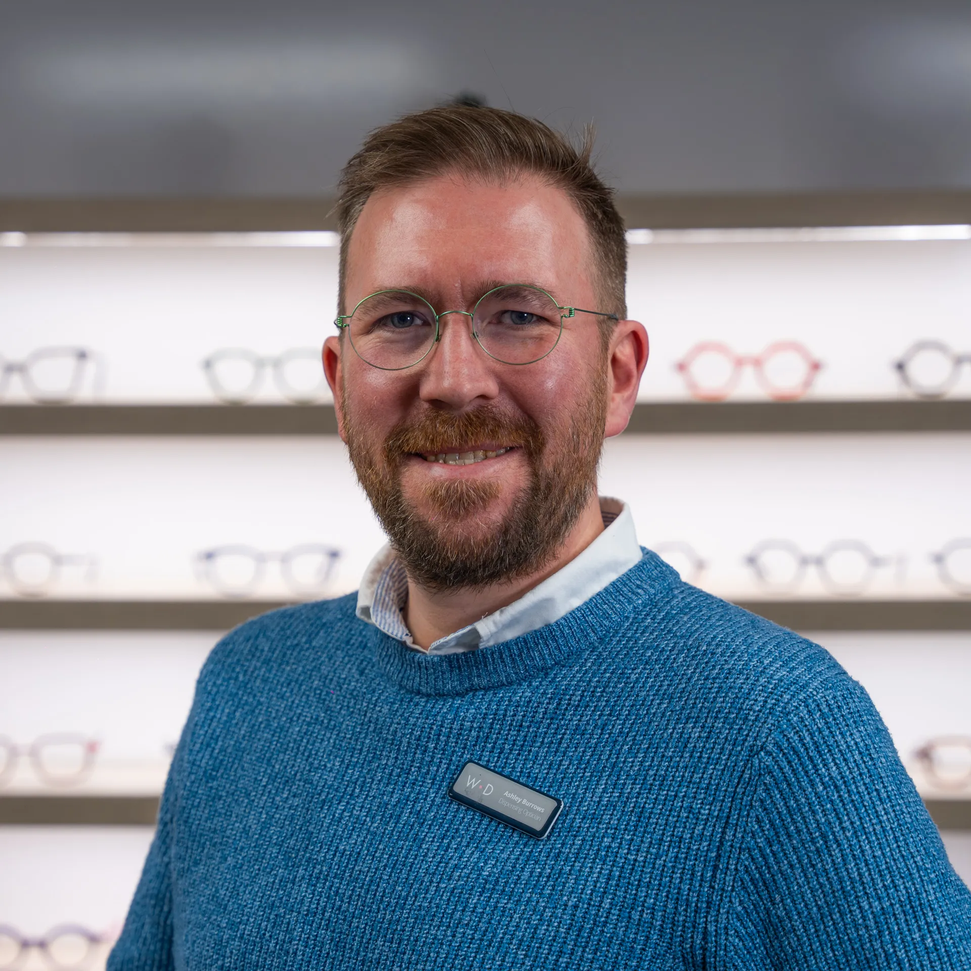 Headshot Photo of Ashley