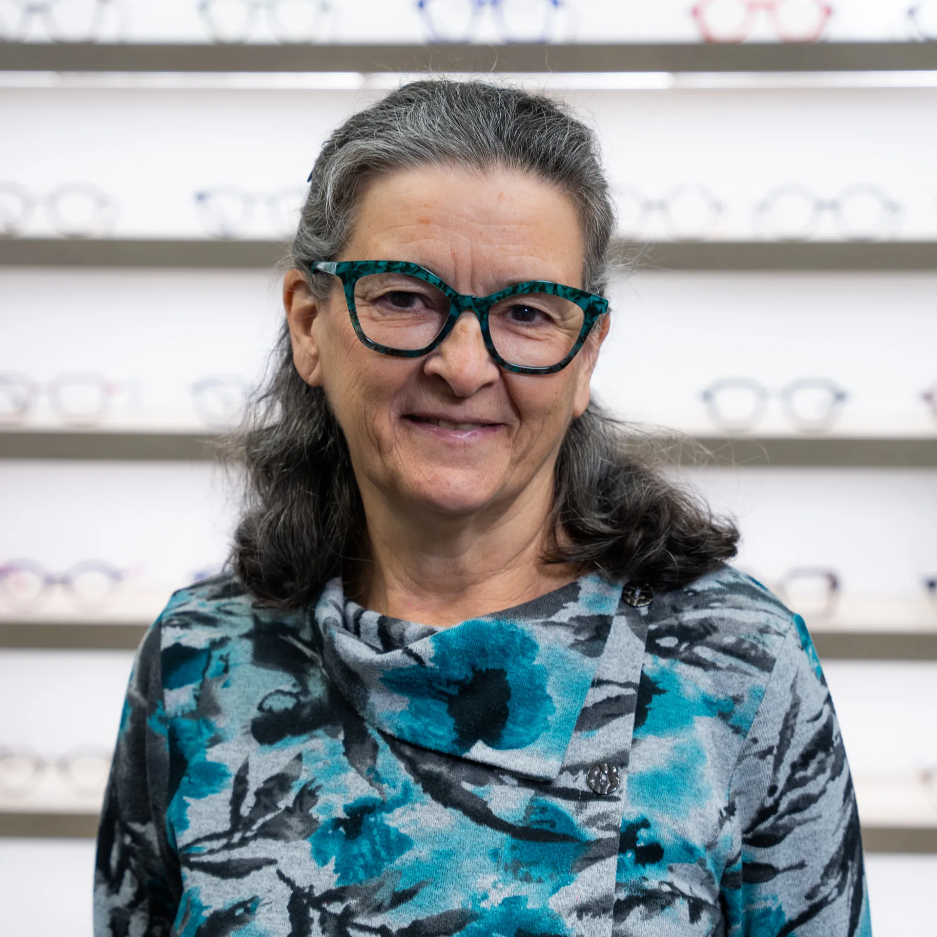 Headshot Photo of Jan