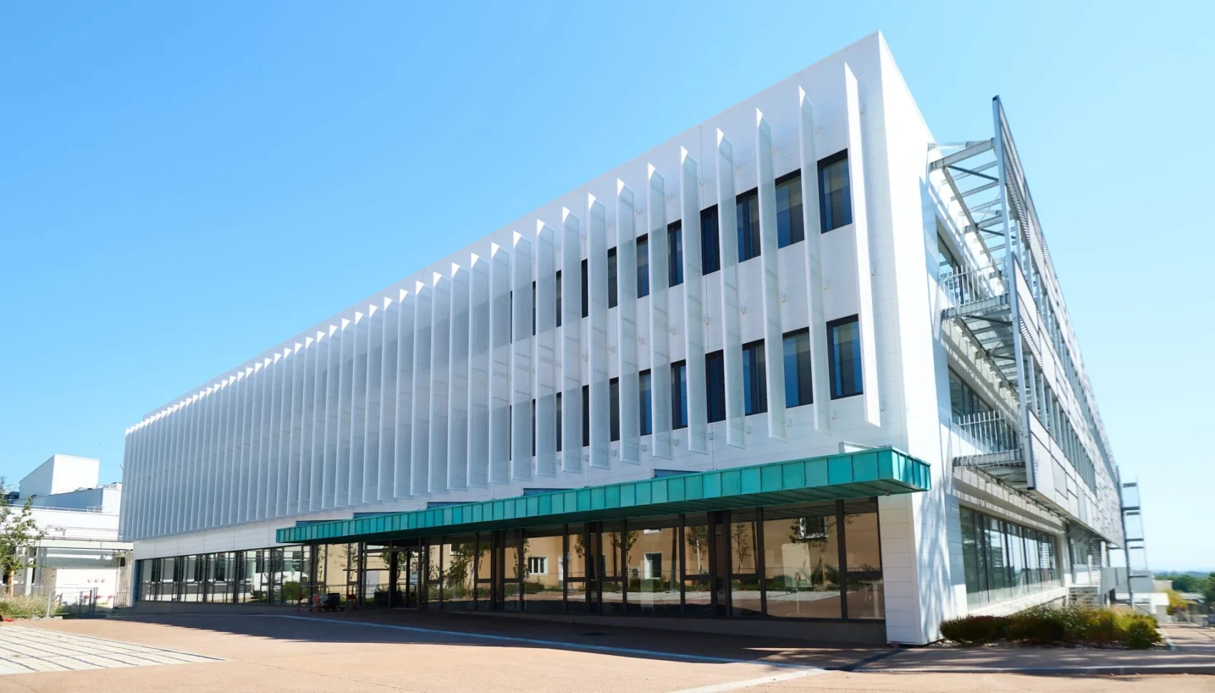 Piloter des projets biotech chez Sanofi Vitry-sur-Seine : l’expertise agap2 au service de la performance industrielle