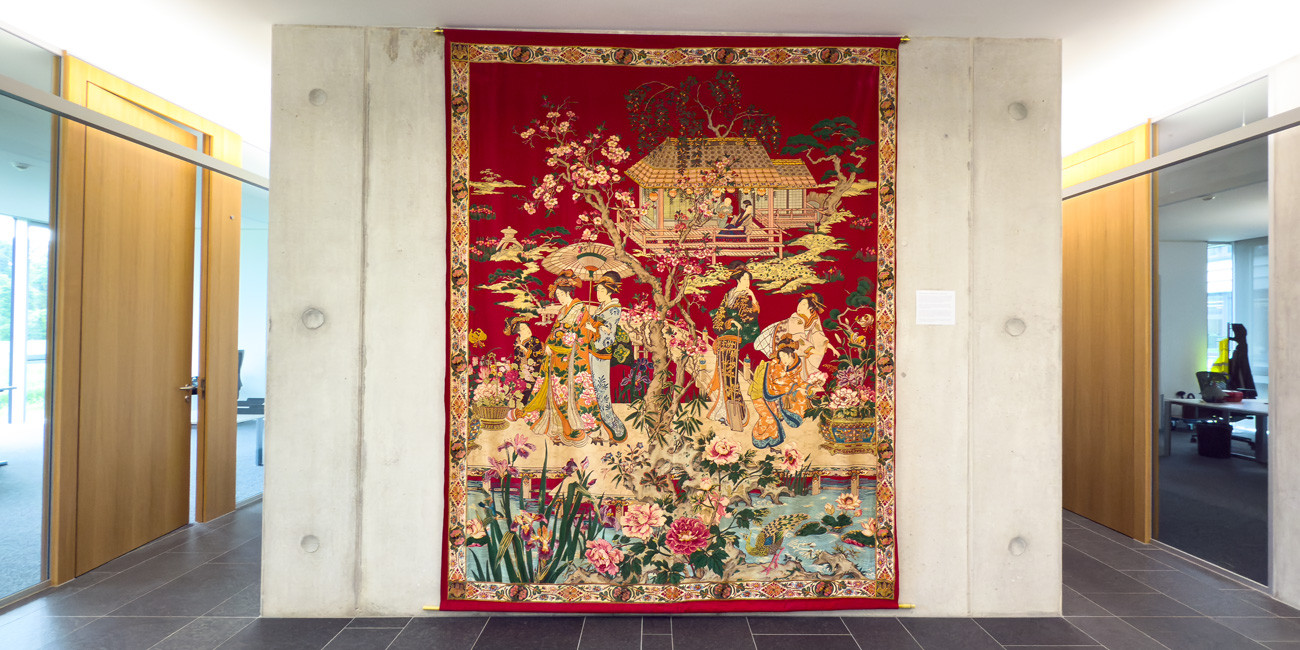 Alzheimer's patient's gift of a historic Panneau Japonais to STORZ MEDICAL